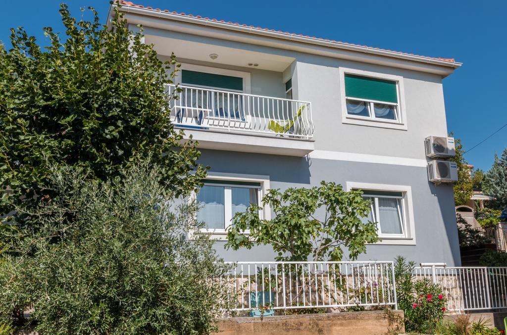 Apartments Seka Novi Vinodolski Bagian luar foto